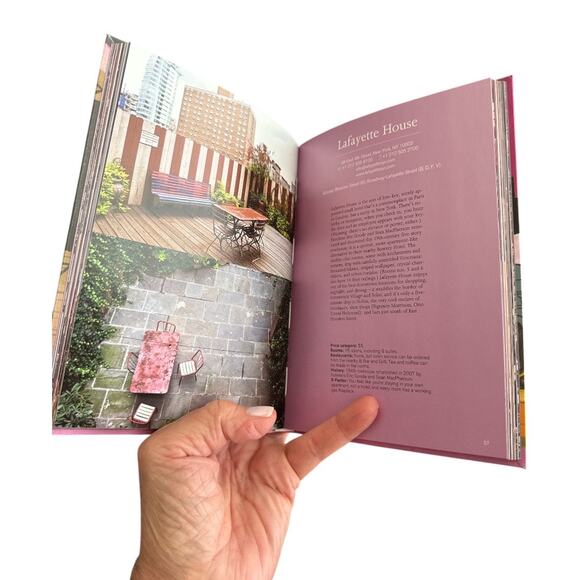 Taschen’s 4 Cities Colorful Travel Guide in 12 Booklets - Picture 8 of 10